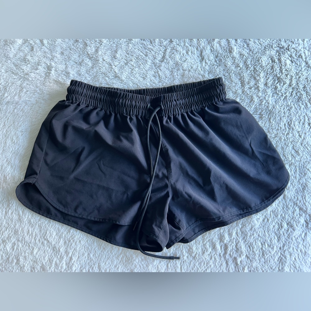 Aritzia TNA black shorts XS